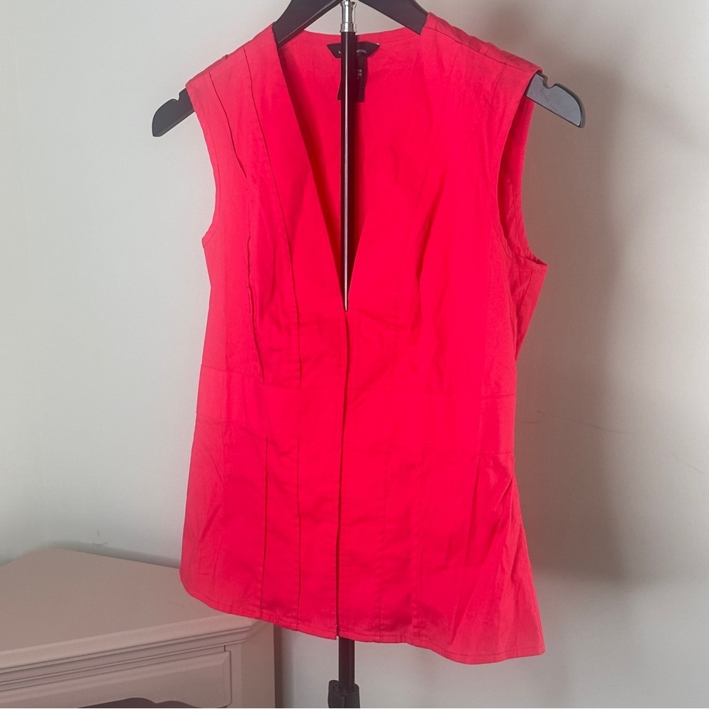 Sleeveless V-Neck PINK Women's Top - Picture 2 of 6